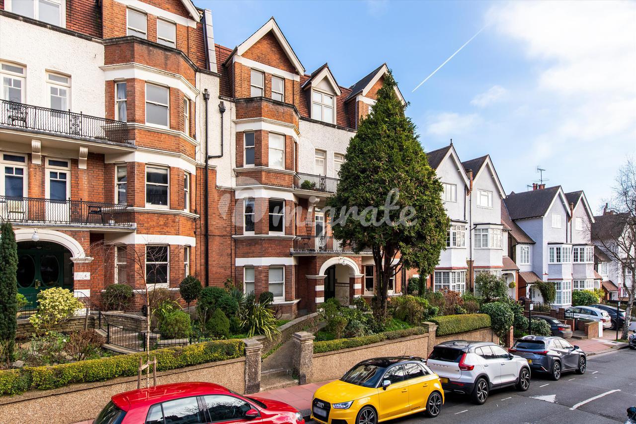 Квартира в Honeybourne Road, London, NW6