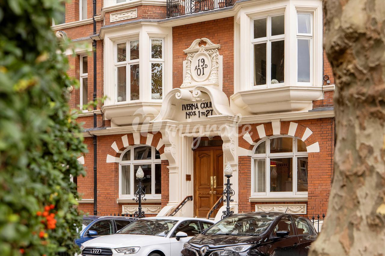 Квартира в Iverna Court, Kensington, London, W8