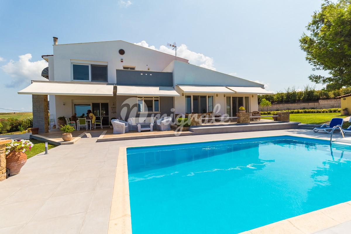 Вилла на полуострове Кассандра (Греческий дом (Айса Боваева))