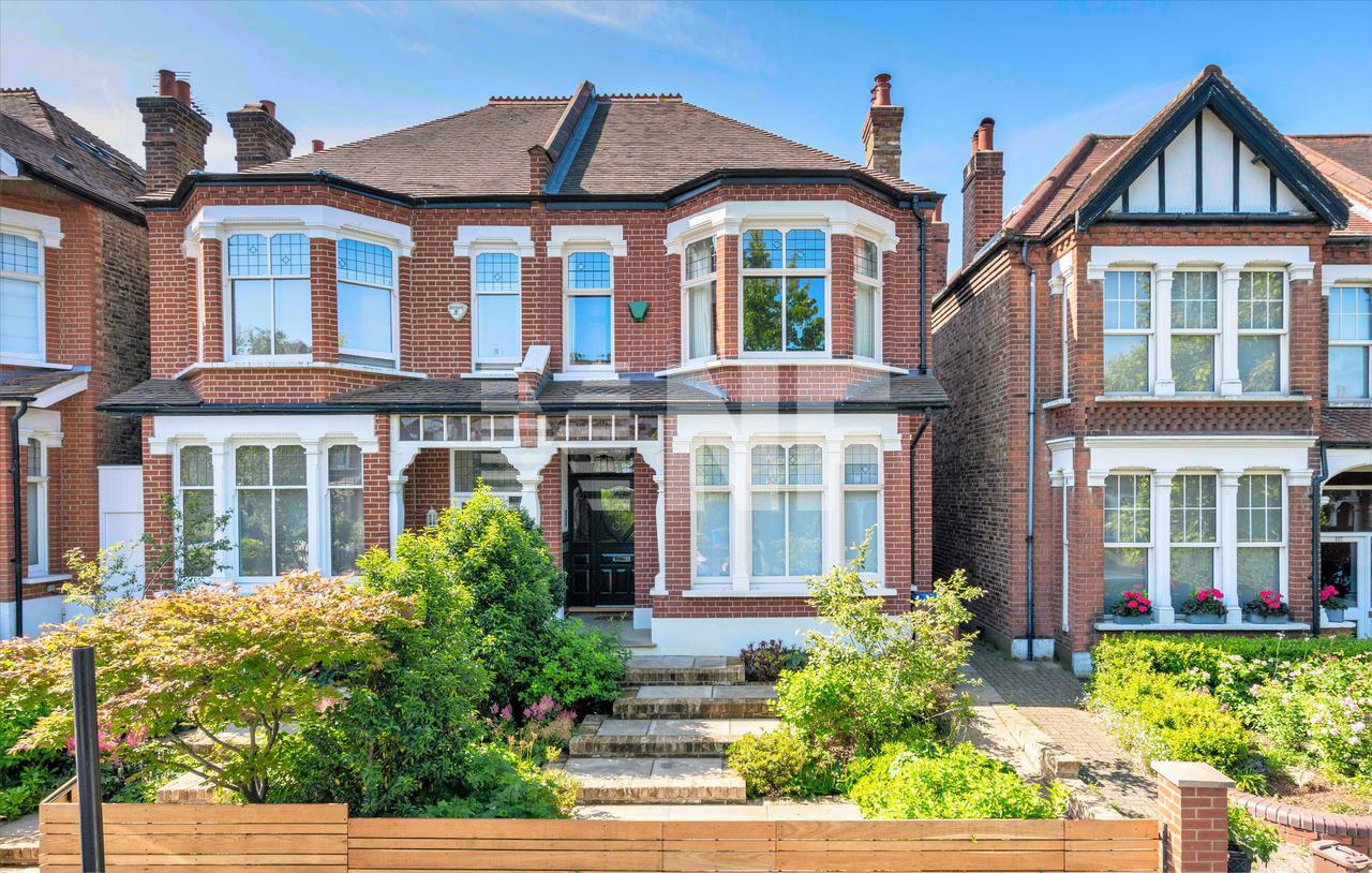 Продажа - Вилла в Woodwarde Road, Dulwich Village London SE22 - в Лондоне в  Великобритании, цена € 2 633 823 | KF.expert