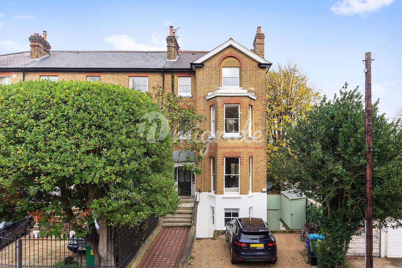 Квартира в Royston Road, Richmond, TW10
