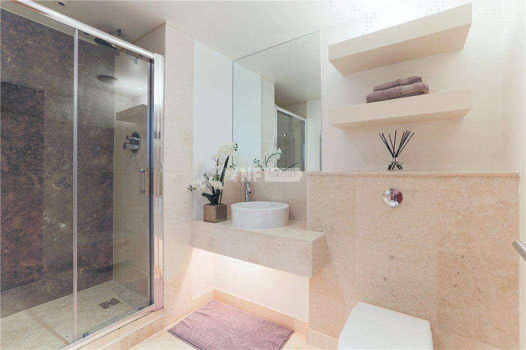 Квартира в Discovery Dock Apartments West, 2 South Quay Square, Nr Canary Wharf, London, E14