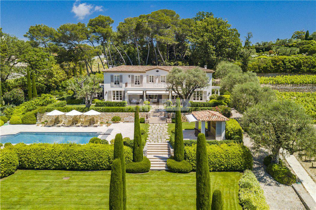 Винодельческая усадьба в Мужен