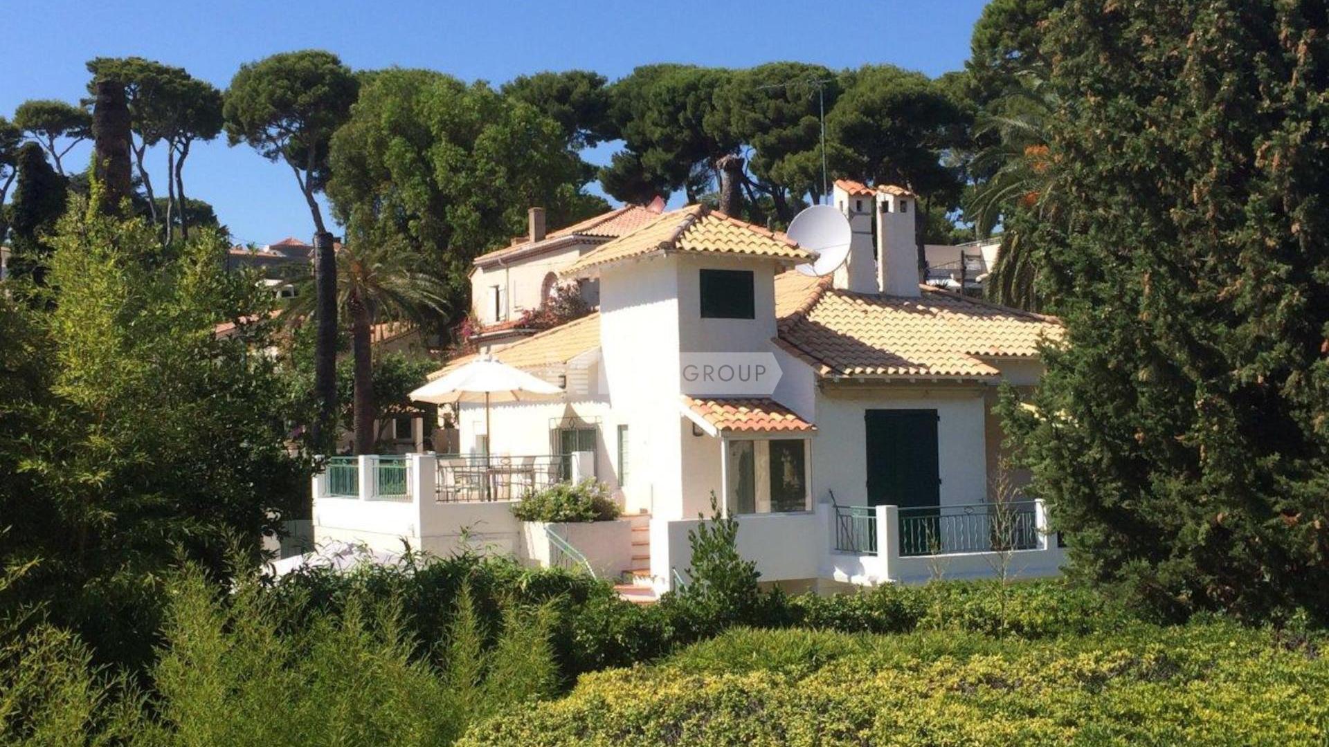 Вилла с видом на море