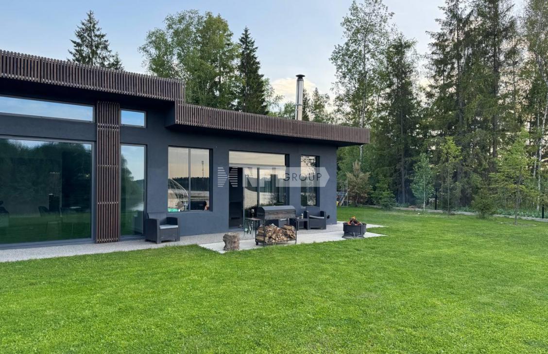 «Мирный ДПК» (Mirnyy DPK)