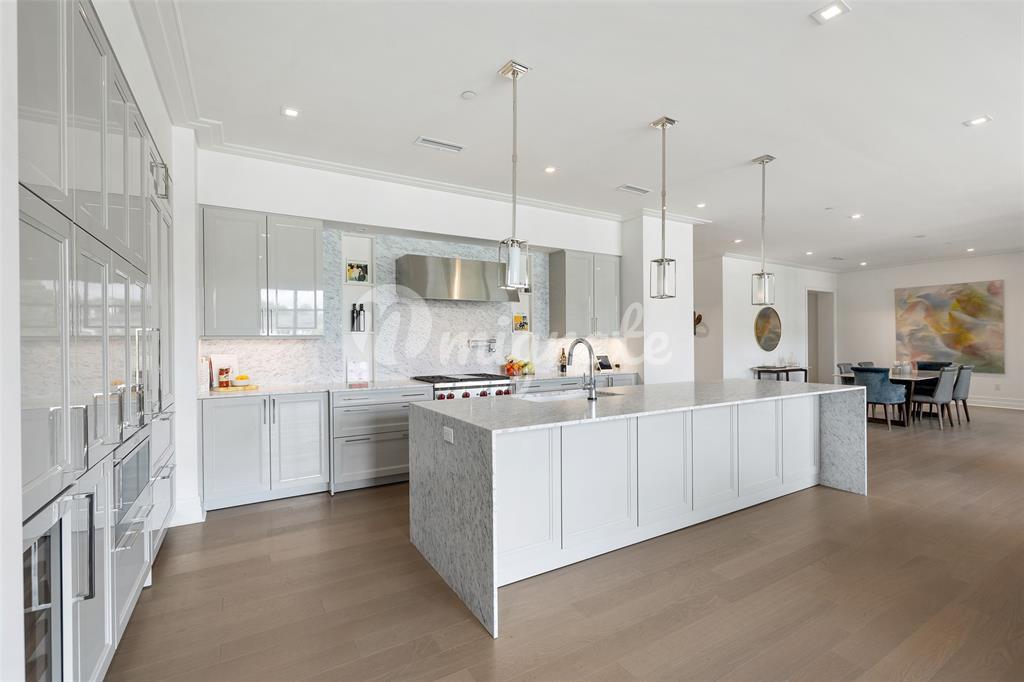 Кондоминиум в 6017 Memorial Drive, 202 - Houston, Texas