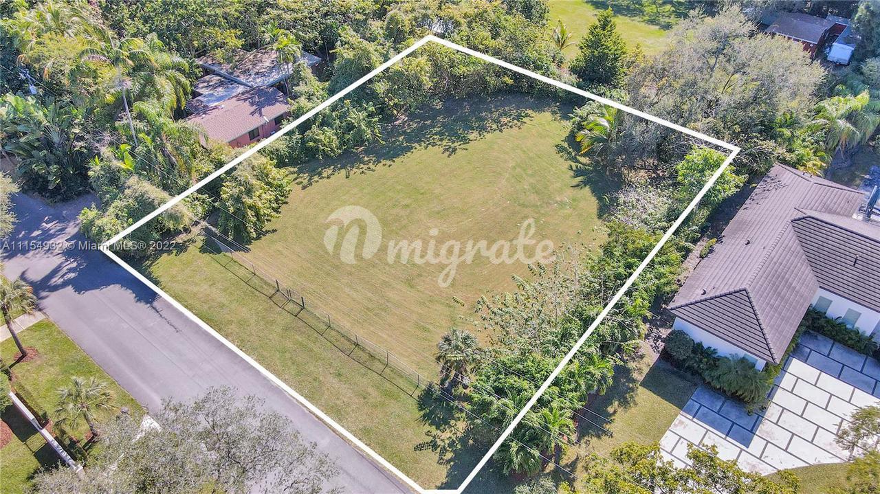 Земельный участок в 7530 SW 62nd St  - Miami, Florida