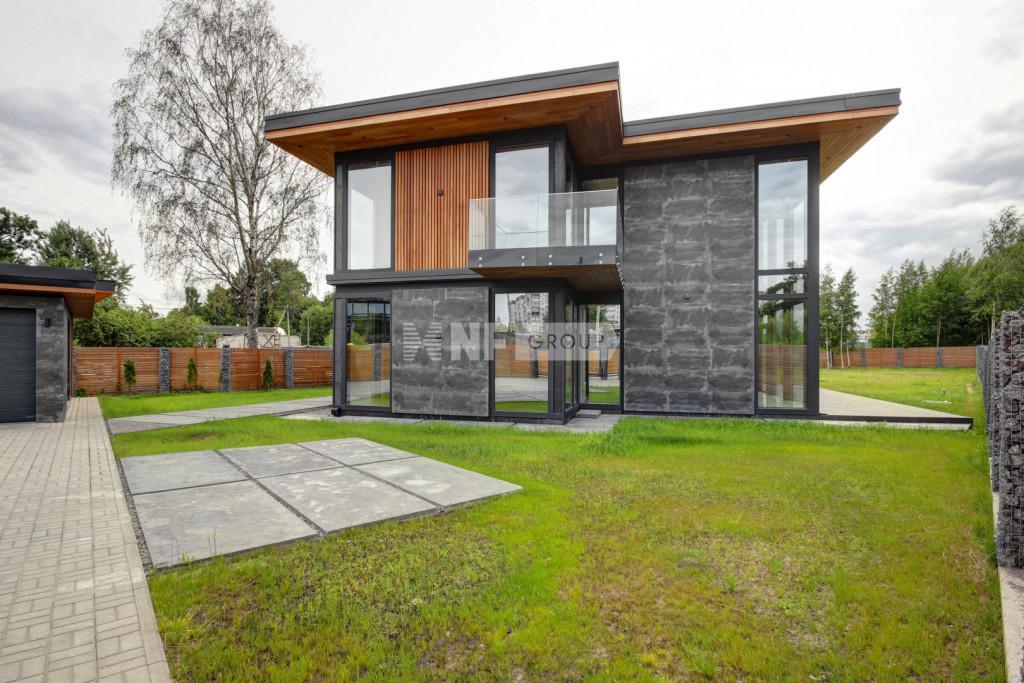 «Шувалово-Озерки» (Shuvalovo-Ozerki)