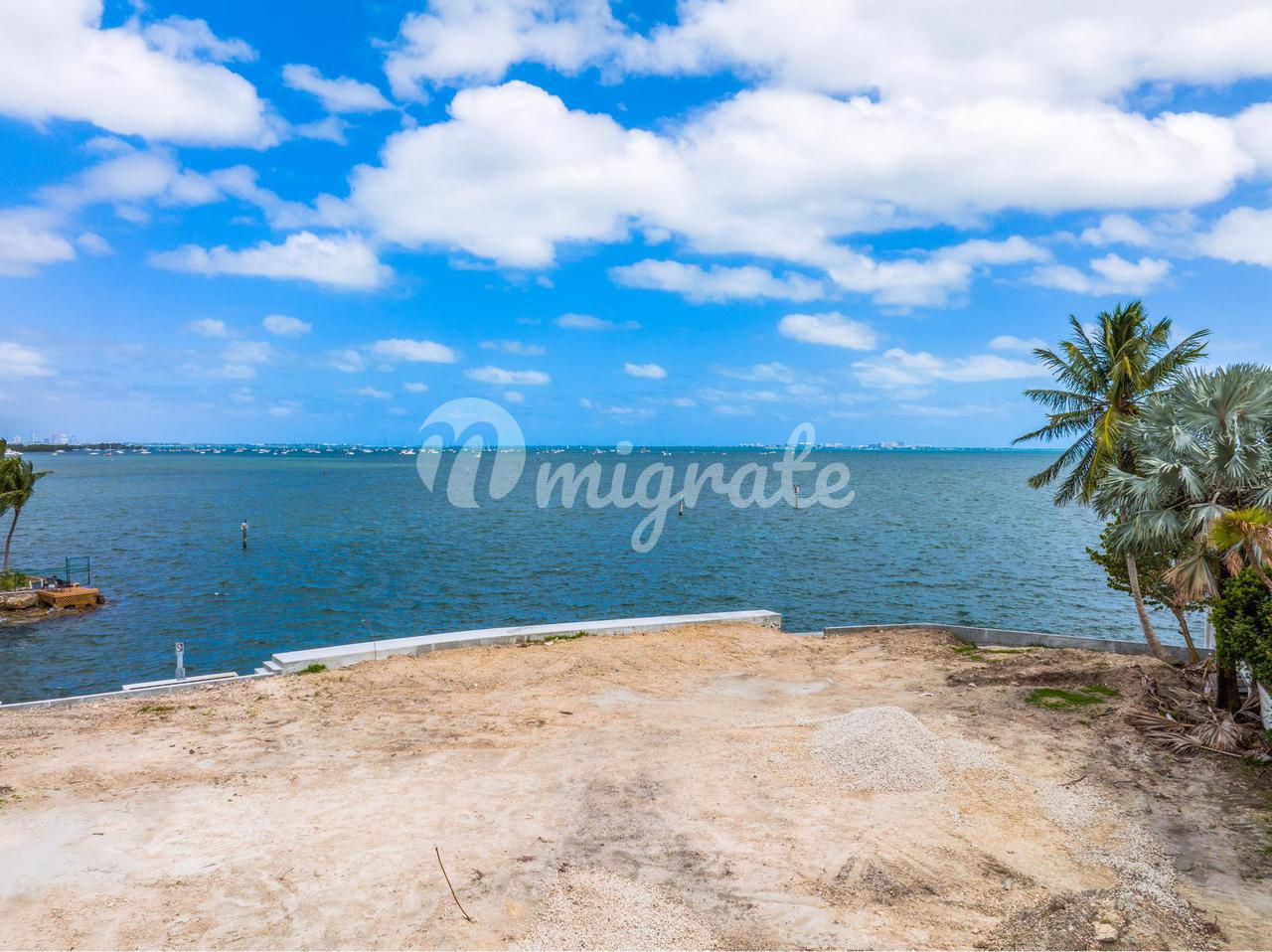 Вилла в 3323 Poinciana Ave - Miami, Florida