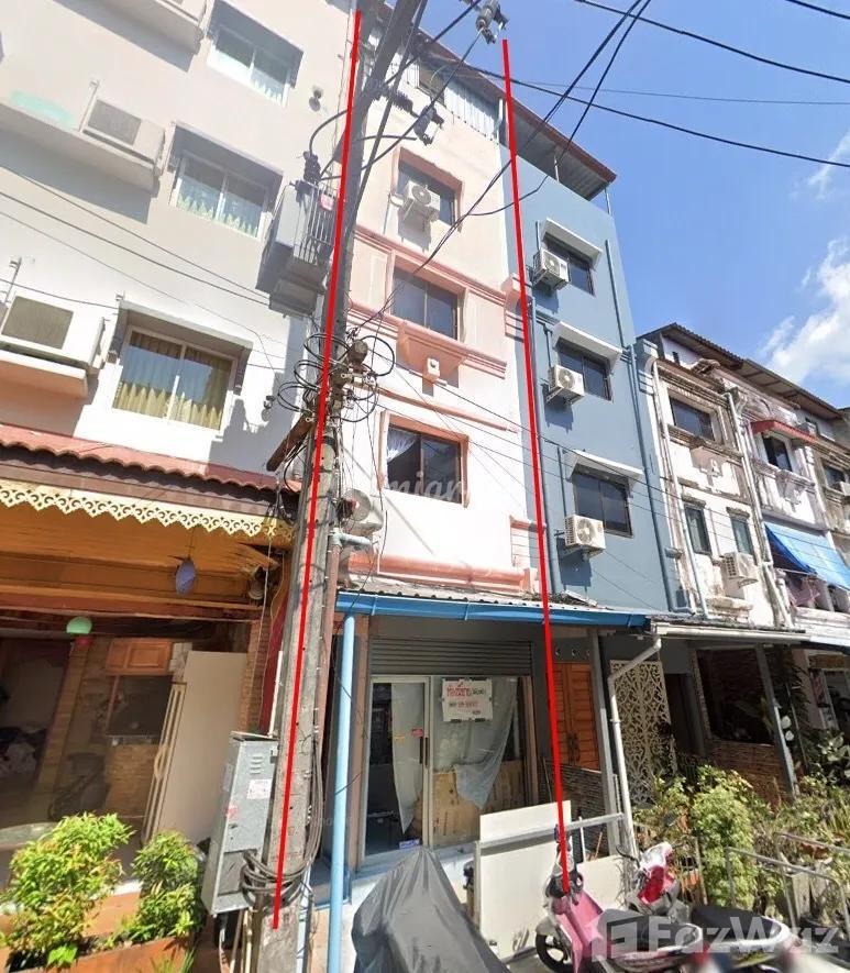 5-Story Building Urgent Sale in Patong