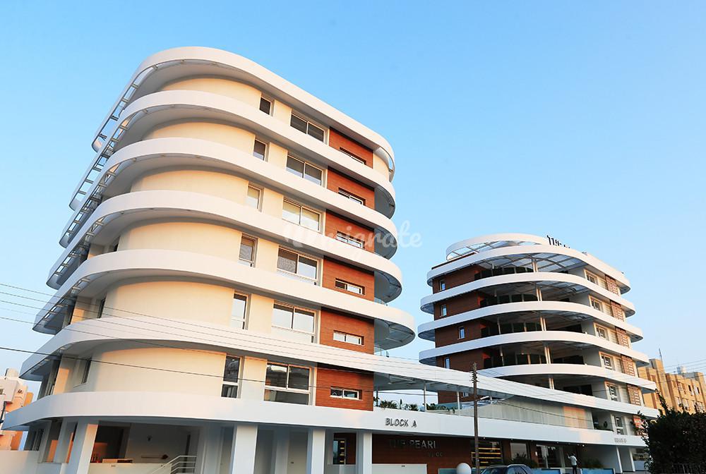 Апартаменты с 2 спальнями и садом в районе Макензи, Ларнака
 (2 Bedroom Apartment with Garden in Makenzie area, Larnaca)