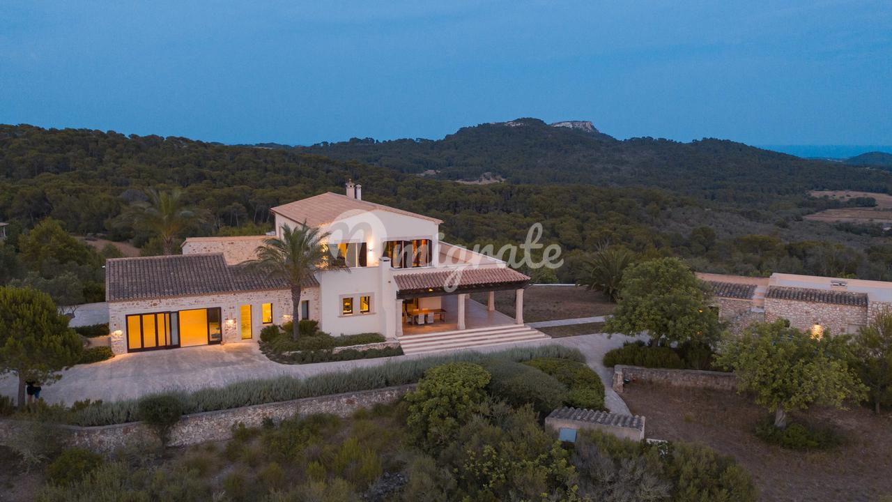 Продажа - Вилла в 07500 Manacor Countryside, Manacor, Mallorca, Balearic  Islands - на Майорке в Испании, цена € 3 950 000 | KF.expert