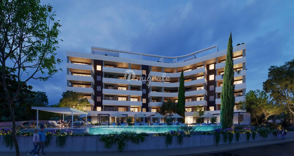 Квартира с 3 спальнями в туристическом районе Агиос Тихон, Лимассол
 (2 Bedroom Apartment in Agios Tychon Tourist Area, Limassol)