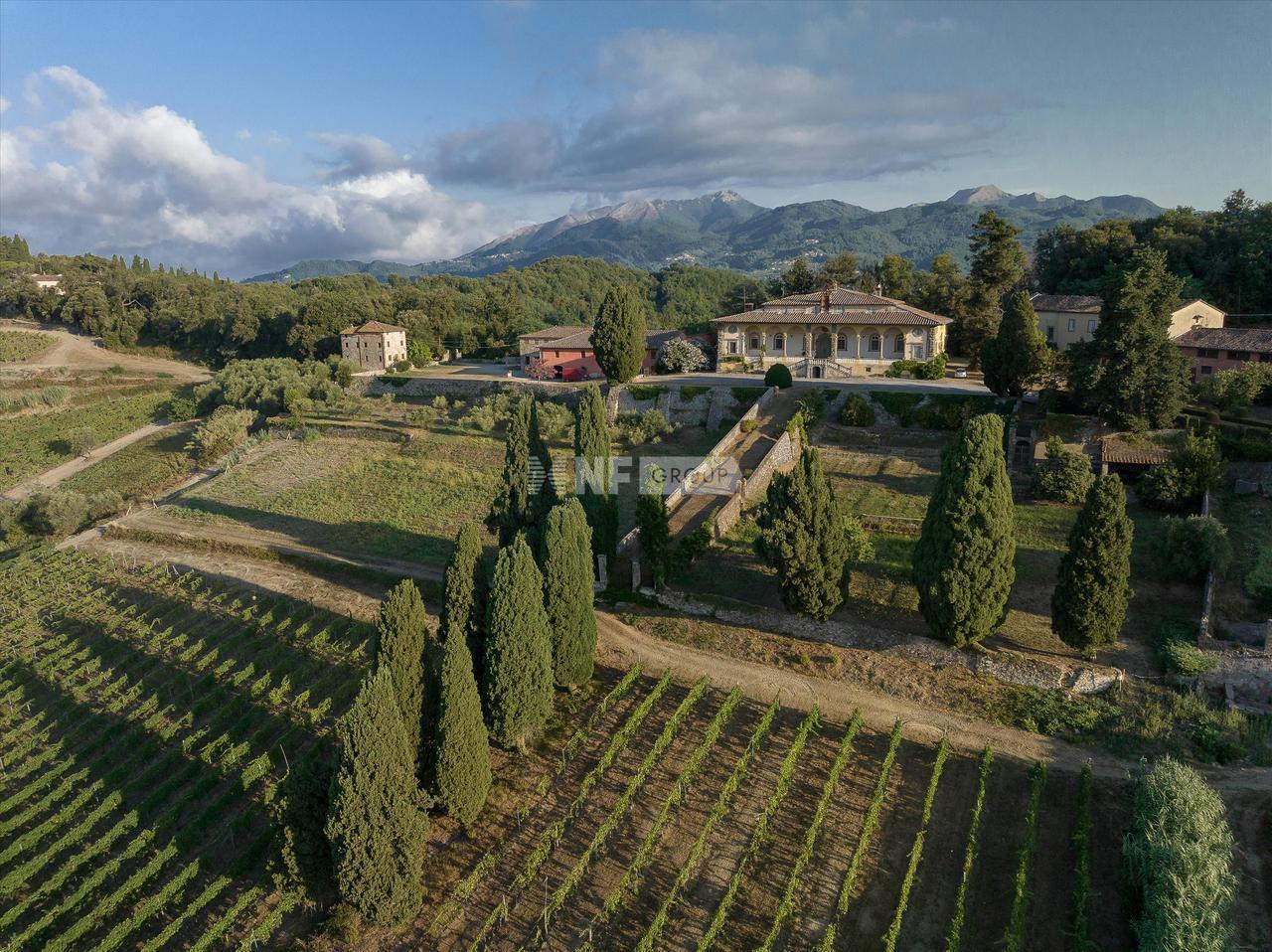 Поместье в Lucca, Tuscany
