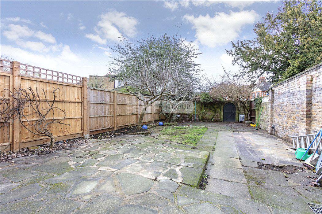 Вилла в Burlington Lane, London, W4