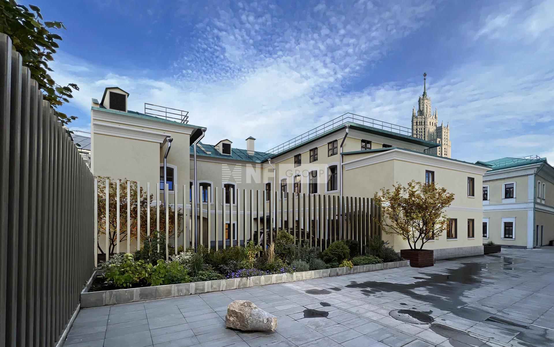 Раушская наб., д.28 (VIP Center)