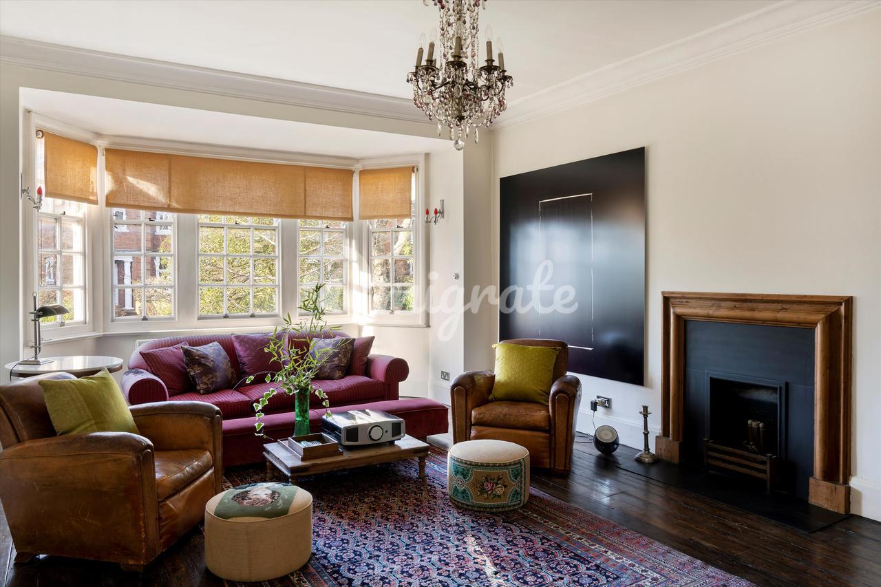 Квартира в Hollycroft Avenue, London, NW3