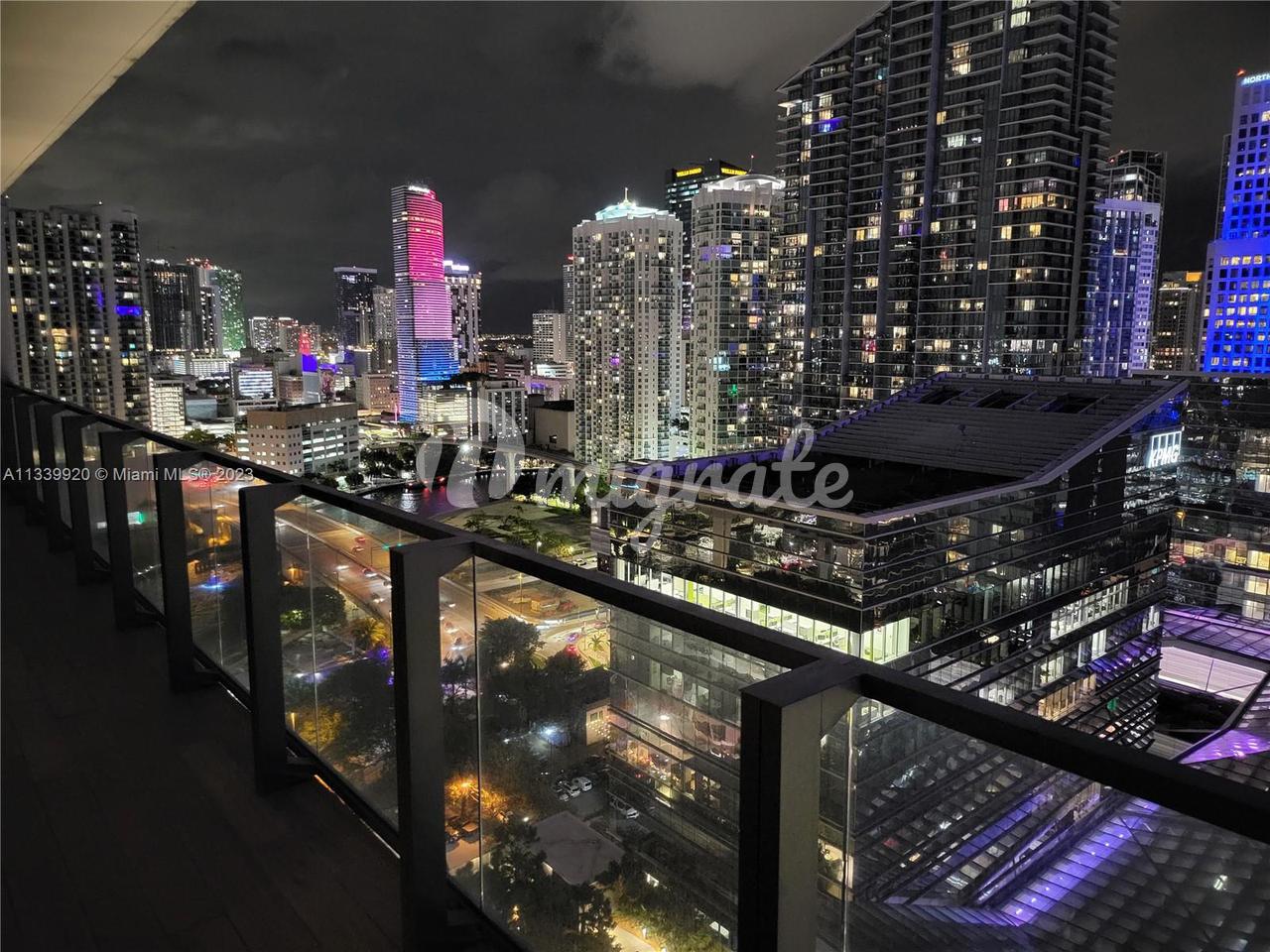 Кондоминиум в 88 SW 7th St, 2103 - Miami, Florida