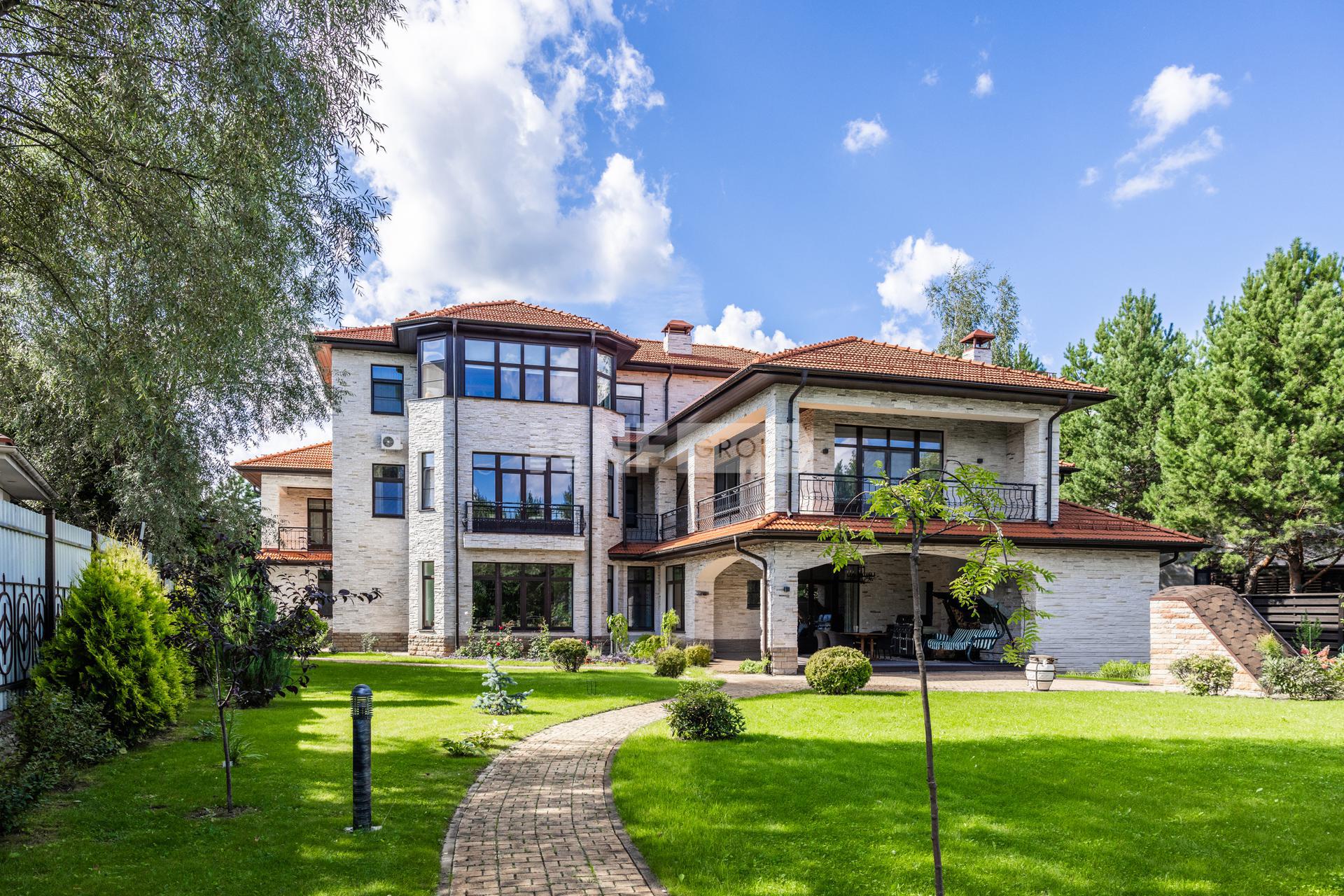 «Петровский» (Petrovskiy)