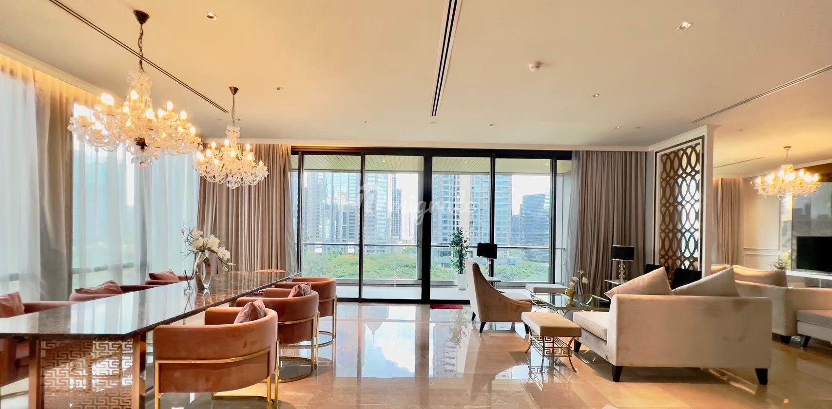 2 спален Кондо на продажу в Sindhorn Residence (Sindhorn Residence)