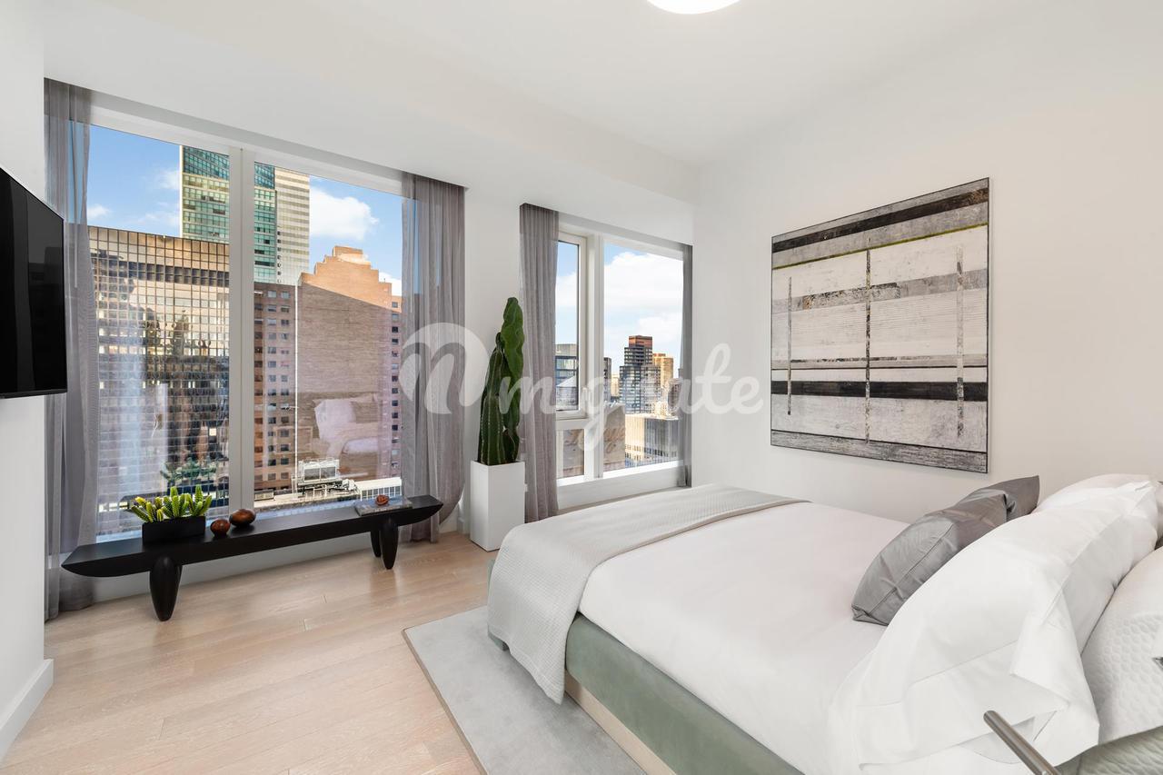 Кондоминиум в The Centrale Condo, 138 E 50TH ST, 14C - Turtle Bay, New York