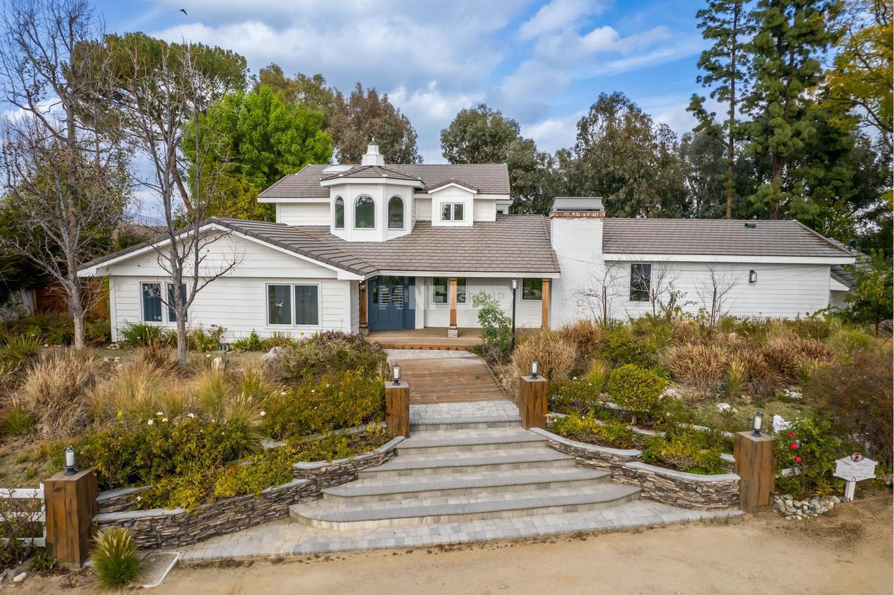 Вилла в 24307 LITTLE VALLEY Road - Hidden Hills, California