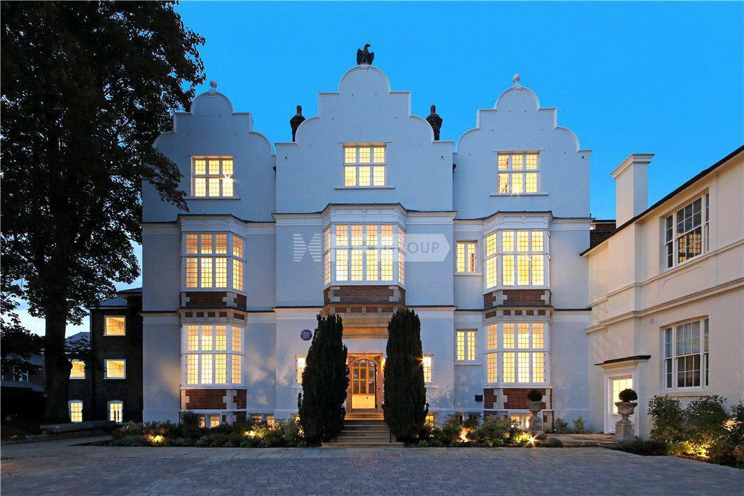 Квартира в Flat 2, Eagle House, High Street, Wimbledon Village, London, SW19