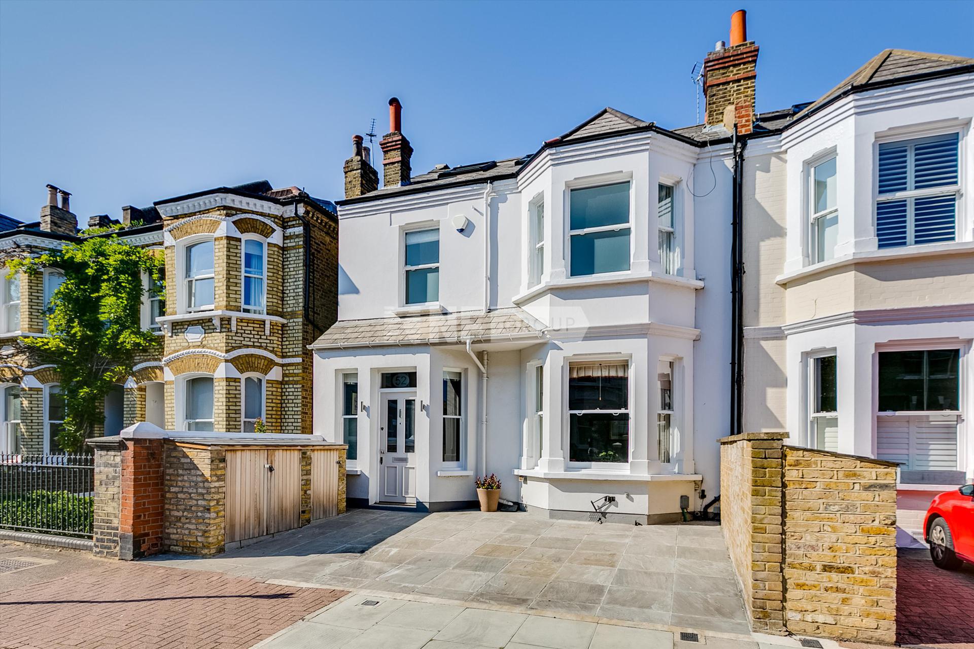 Вилла в Wandle Road, London, SW17