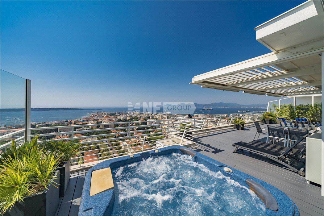 Пентхаус с видом на море