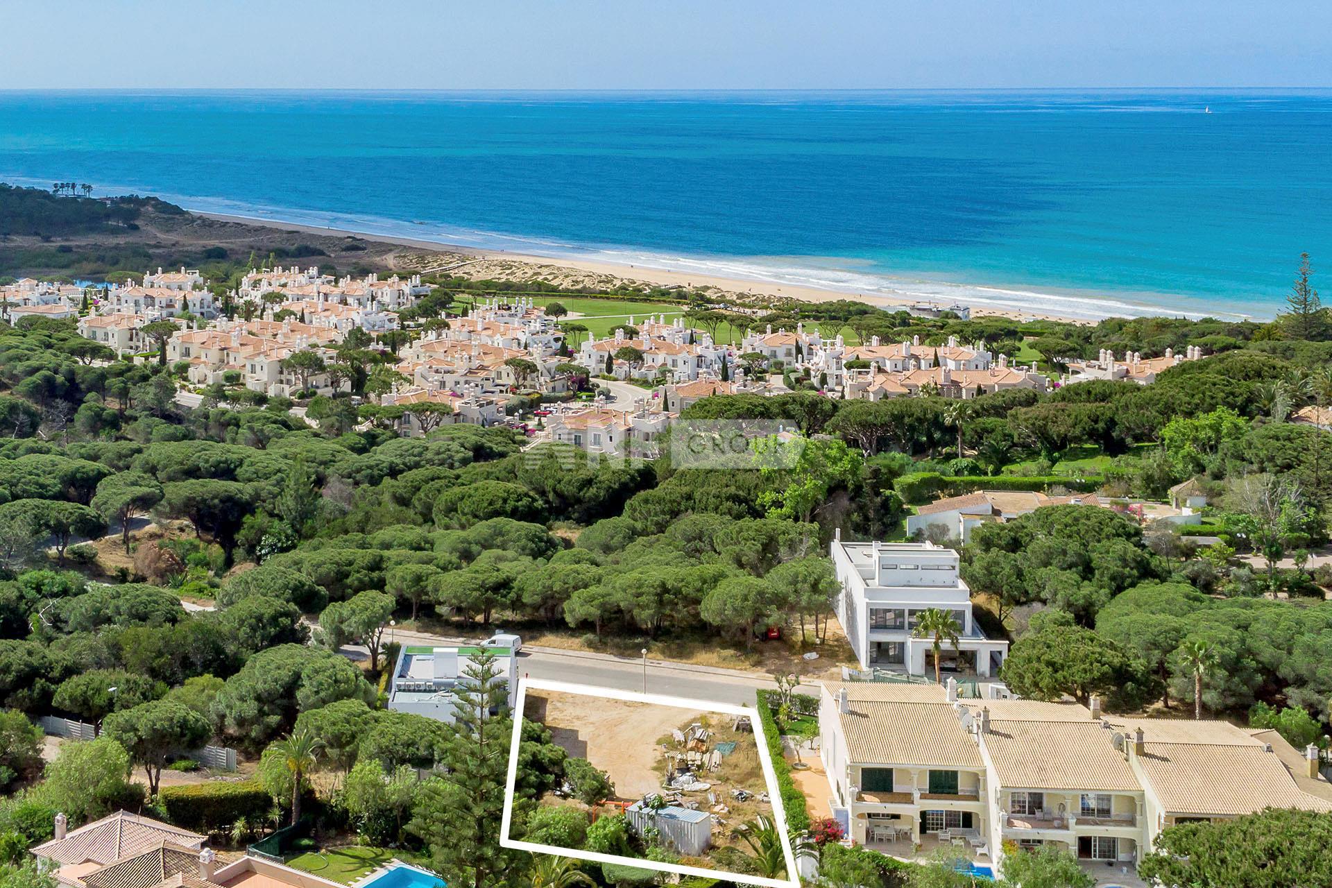 Земельный участок в Encosta do Lobo, Vale do Lobo, Algarve