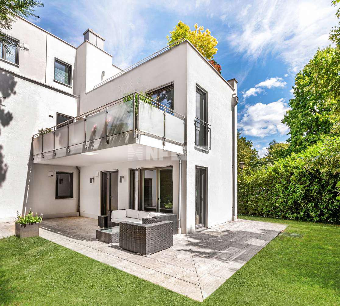 Современная квартира с садом (Global solutions GMBH)