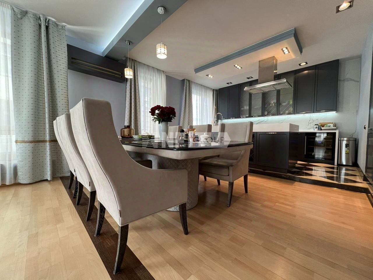 «Страстной бульвар, 10к1» (Страстной бульвар, 10к1)