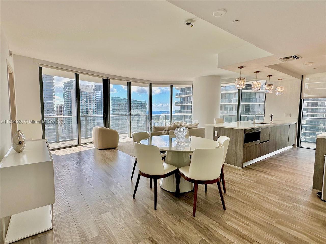 Кондоминиум в 801 S Miami Ave, 3201 - Miami, Florida