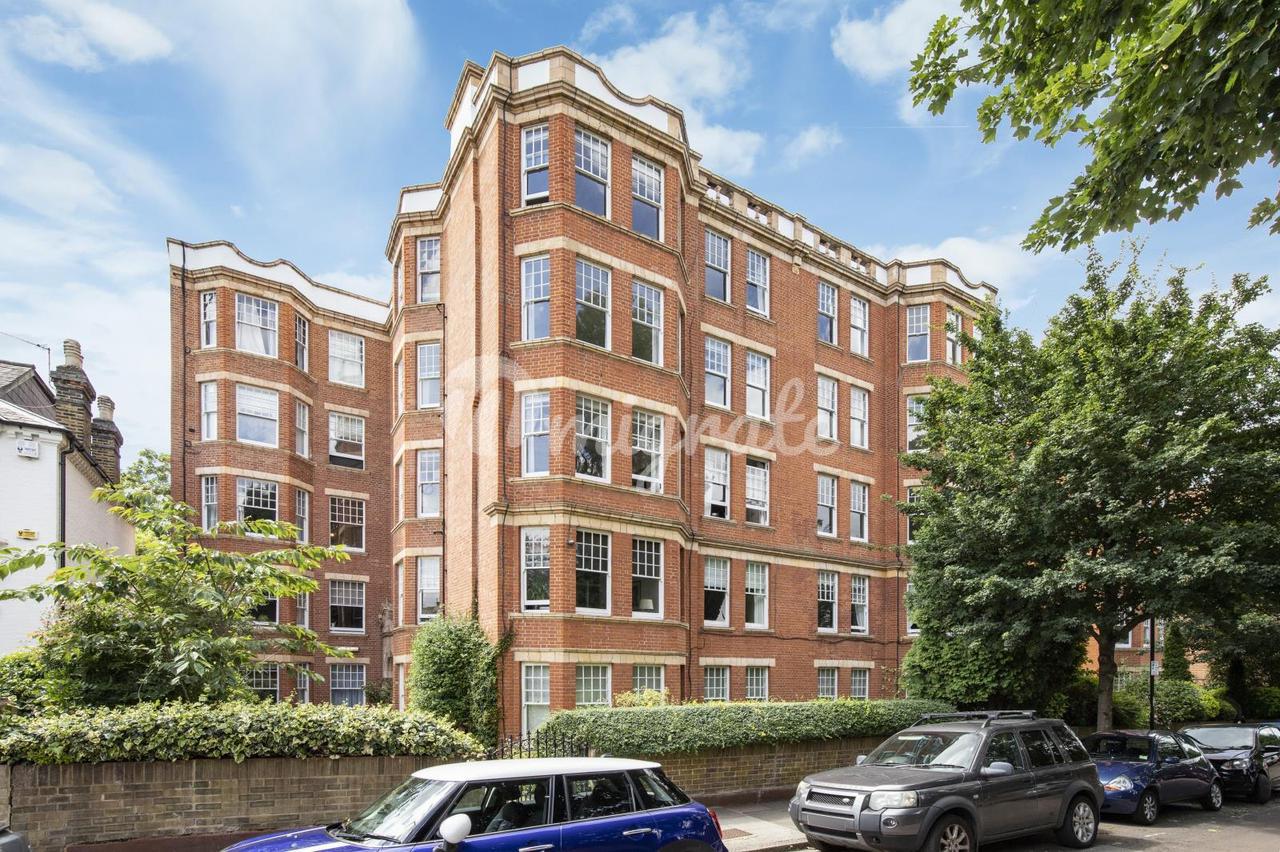 Квартира в Elm Bank Mansions, The Terrace, Barnes, SW13