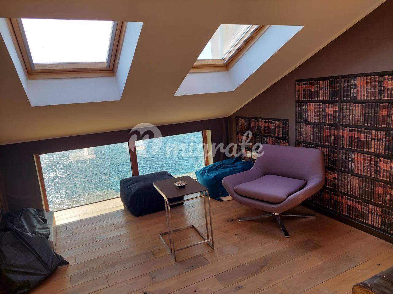 Роскошный дом в Утехе с бассейном и панорамным видом на море  (Luxurious house in Utjeha with a swimming pool and panoramic sea views)