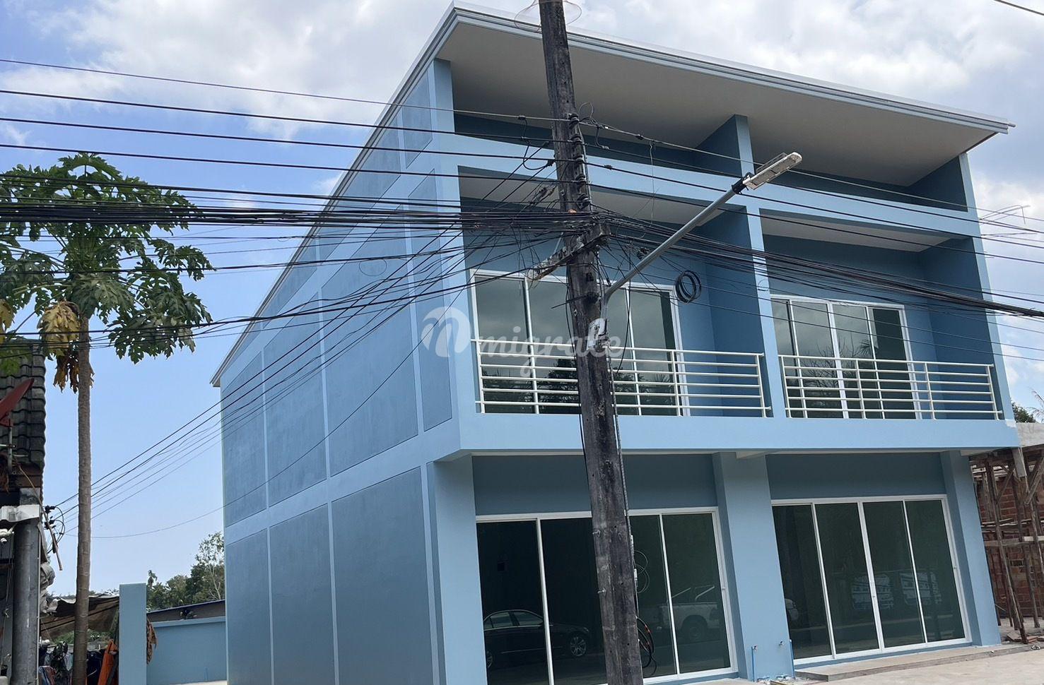 2 спален Дом на продажу (Commercial Building for Sale in Thalang)