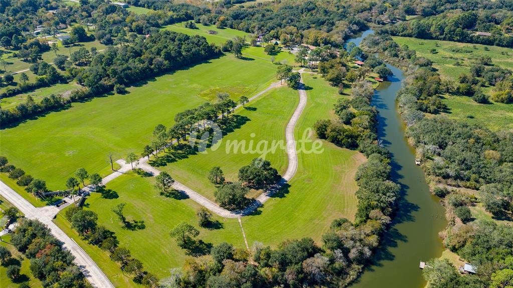 Ферма/Особняк в 6122 Fairwood Road - Hitchcock, Texas