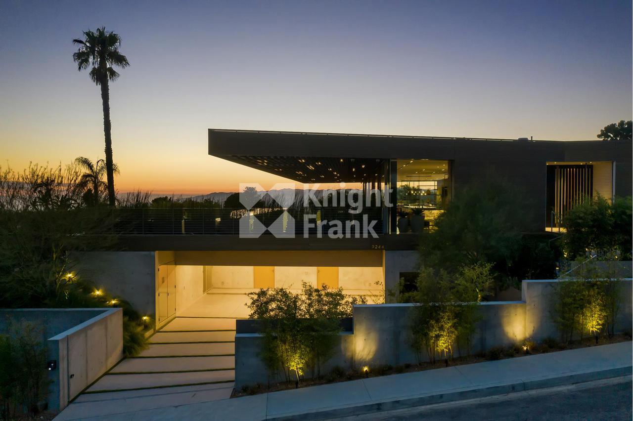 Продажа - Вилла в 9344 NIGHTINGALE Dr - Sunset Strip / Hollywood Hills  West, California - Sunset Strip / Hollywood Hills West в США, цена $ 27 995  000 | KF.expert