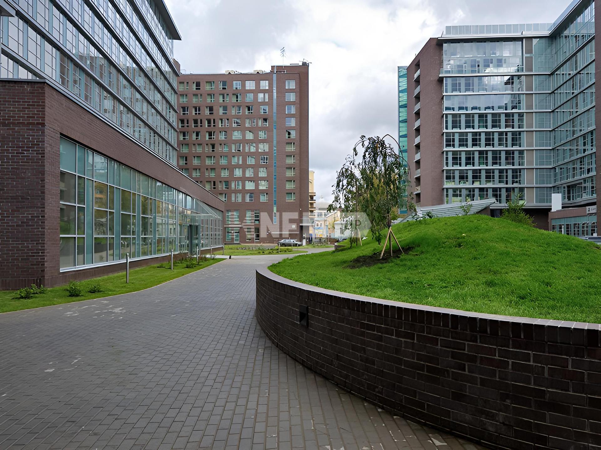 Вивальди Плаза (Лето D) (Vivaldi Plaza (Leto D))