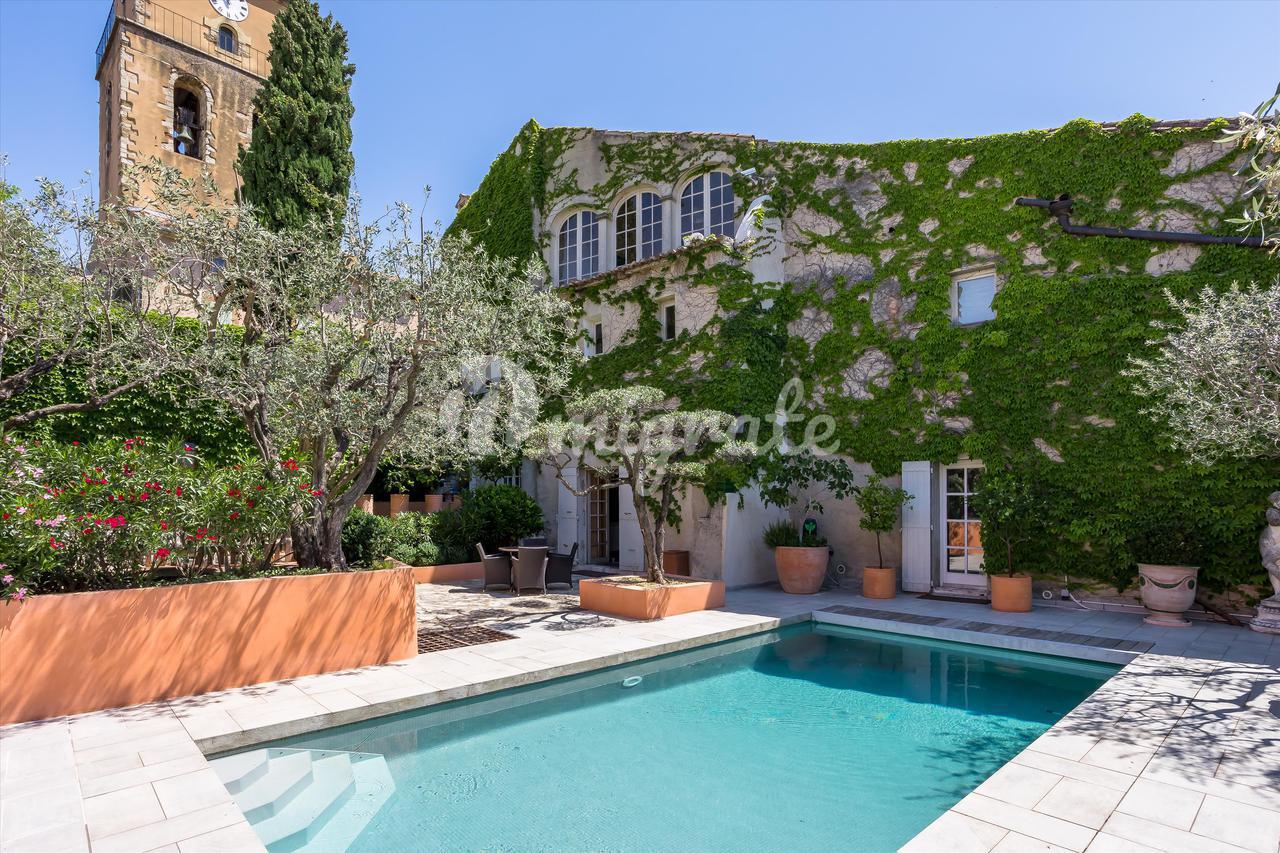 Продажа - Шато в Sablet, Vaucluse, Provence-Alpes-Côte d`Azur - Sablet во  Франции, цена € 1 750 000 | KF.expert