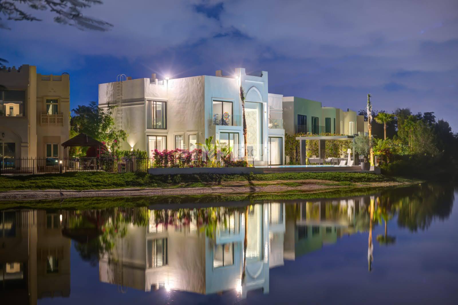 Вилла с 5 спальнями в Cluster 15 (Jumeirah Islands 5 BR Villa)