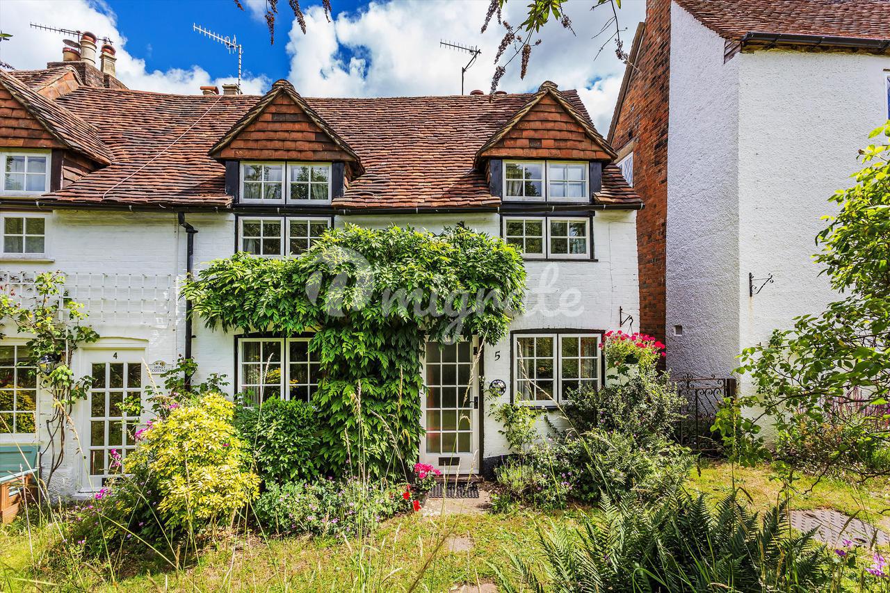 Вилла в St. Catherines Hill, Guildford, Surrey, GU2