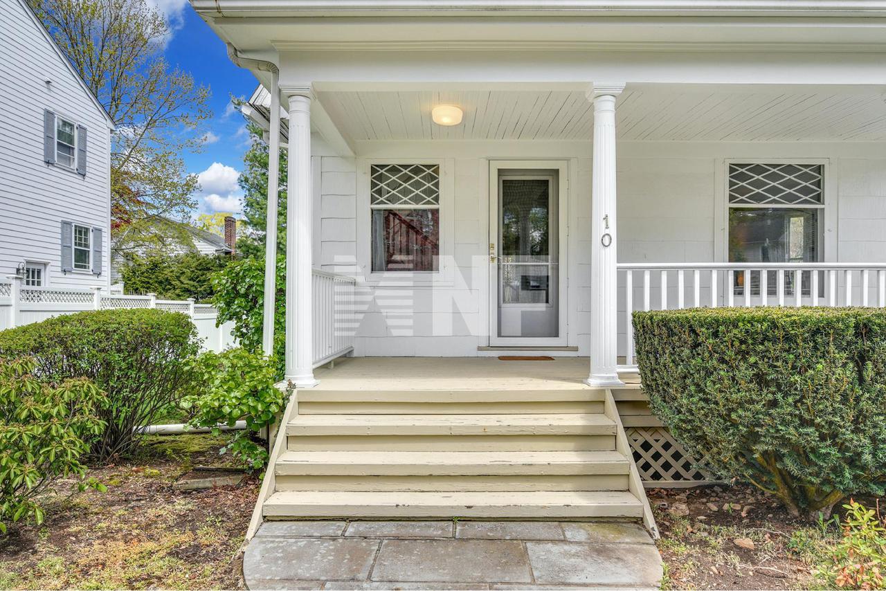 Продажа - Вилла в 10 Green Avenue - New Canaan, Connecticut - New Canaan в  США, цена $ 1 100 000 | KF.expert