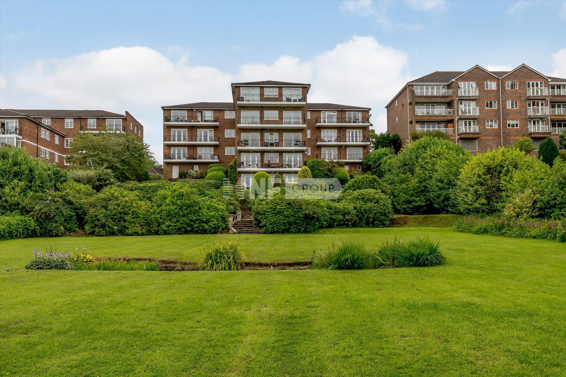 Квартира в Oatlands Drive, Weybridge, Surrey, KT13