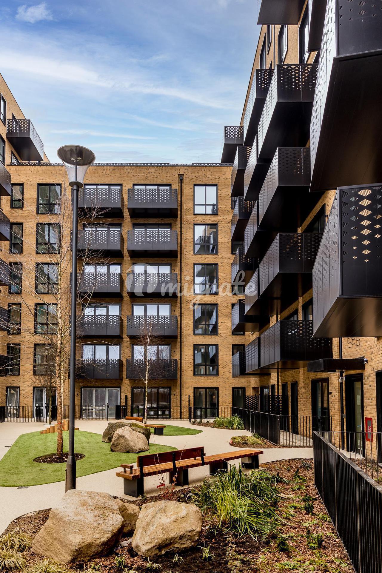 Квартира в Hanwell Square, 75–117 Boston Road, Hanwell, London W7 3SA