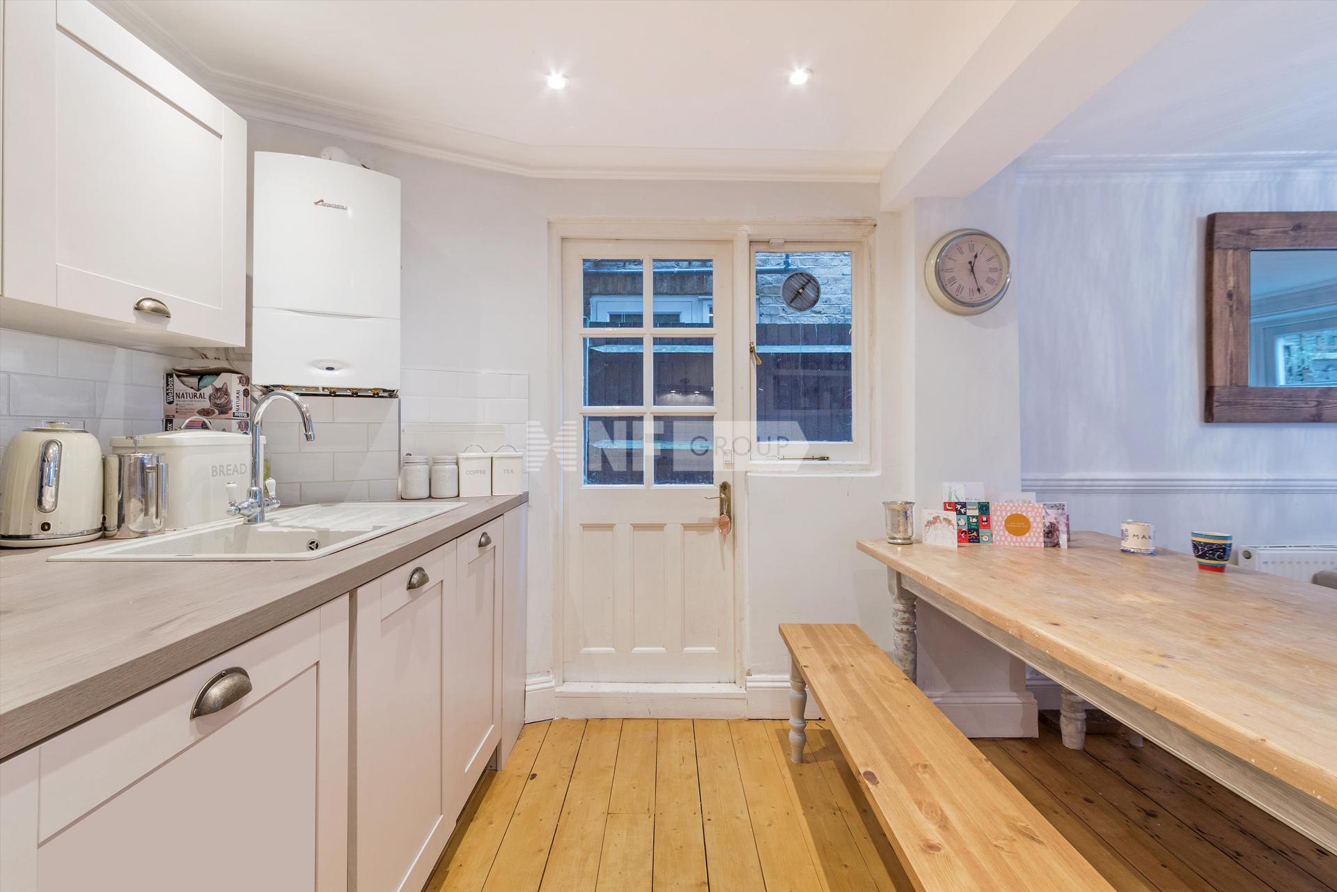 Квартира в 16 St. Alphonsus Road, Clapham, London, SW4