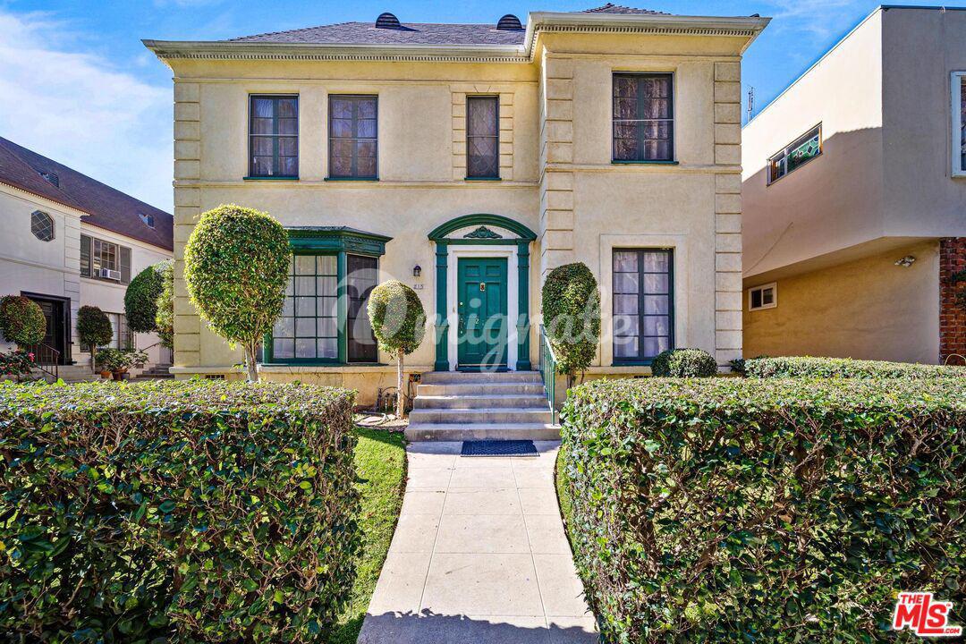 Вилла в 215 N Swall Dr - Beverly Hills, California