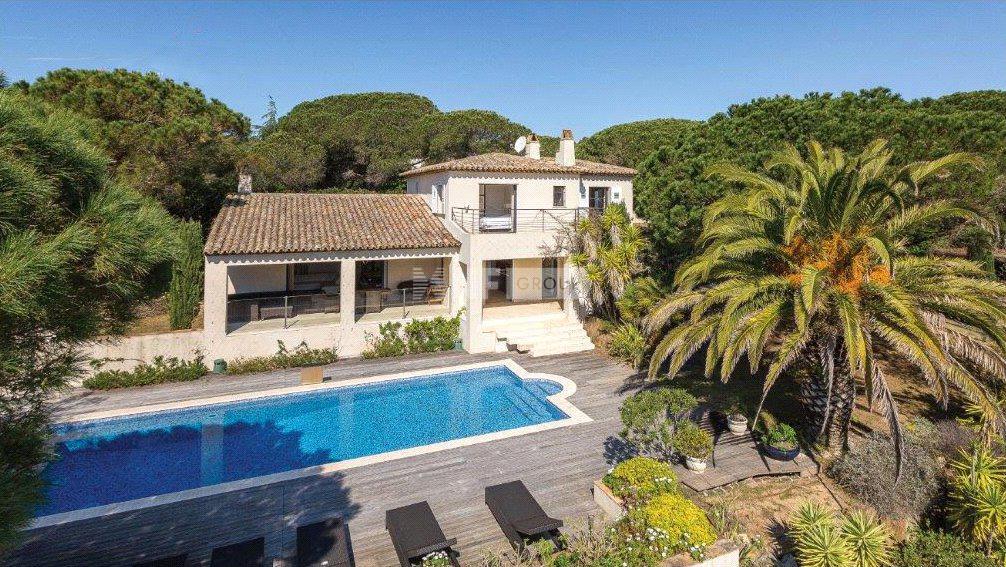 Вилла с видом на море в Раматюель