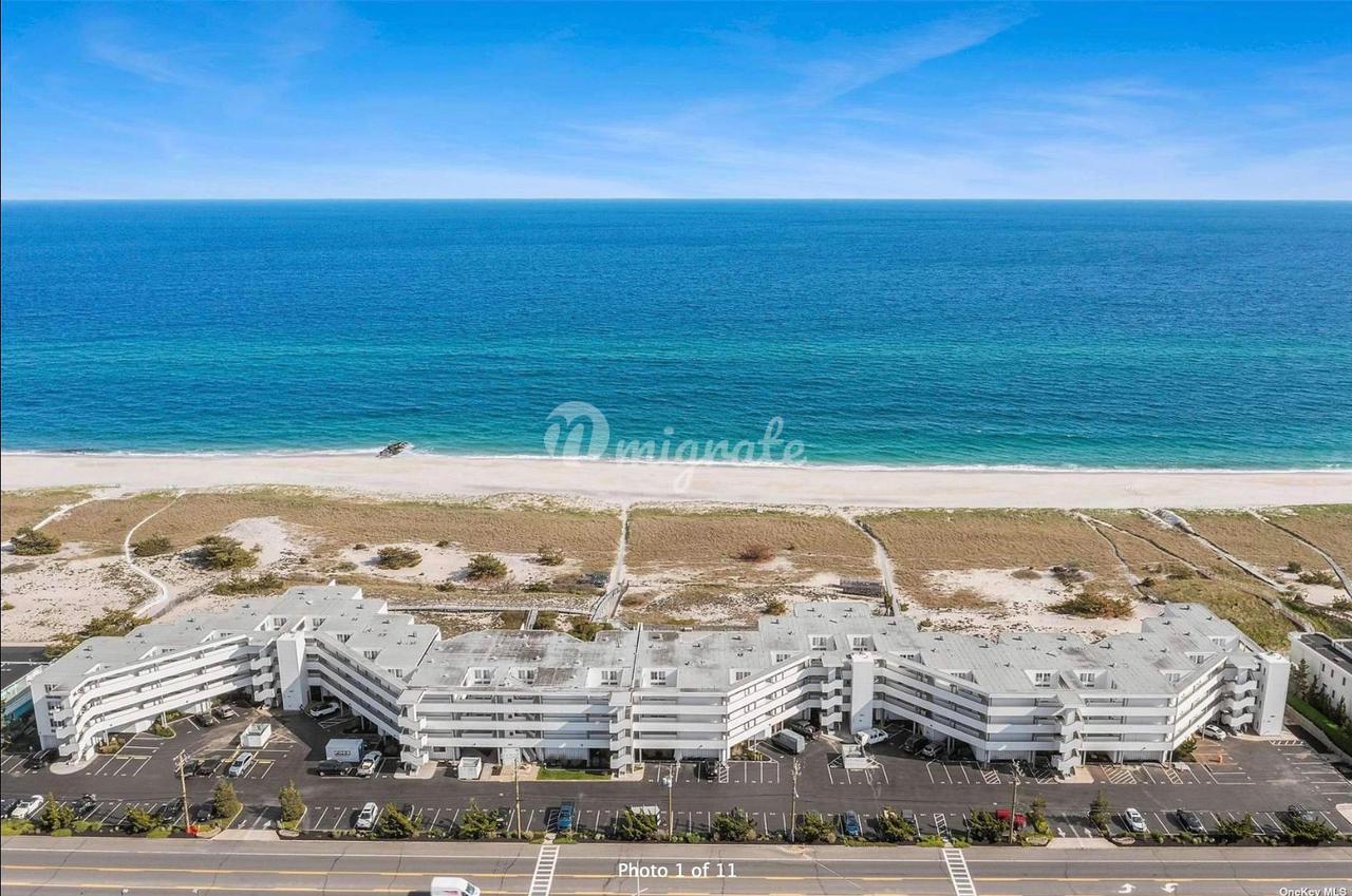 Кондоминиум в 253 Dune Rd Unit 62 - Westhampton Beach South, New York