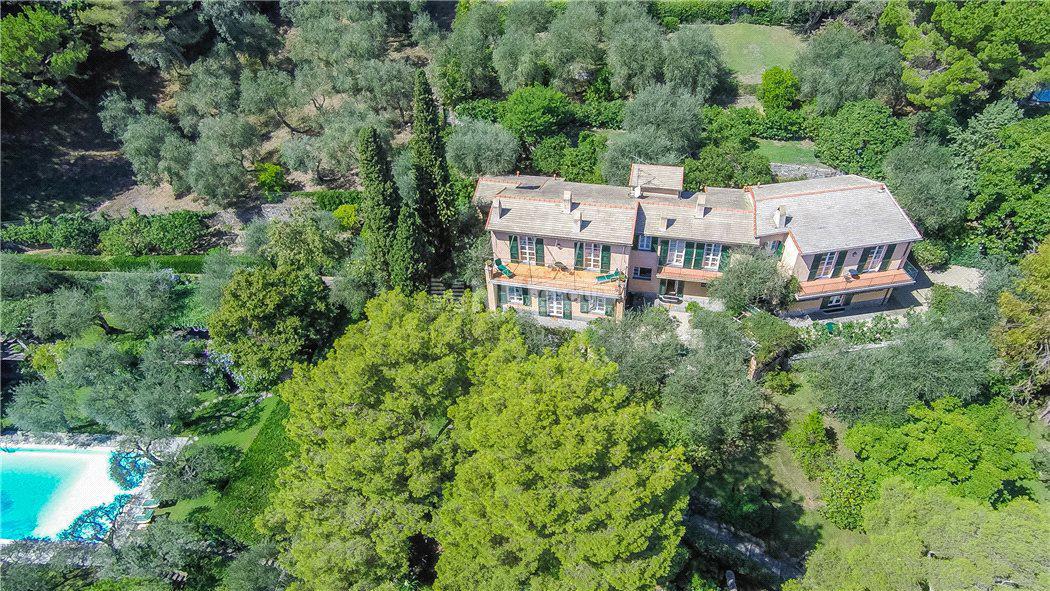 Роскошная вилла на побережье в Санта-Маргерите